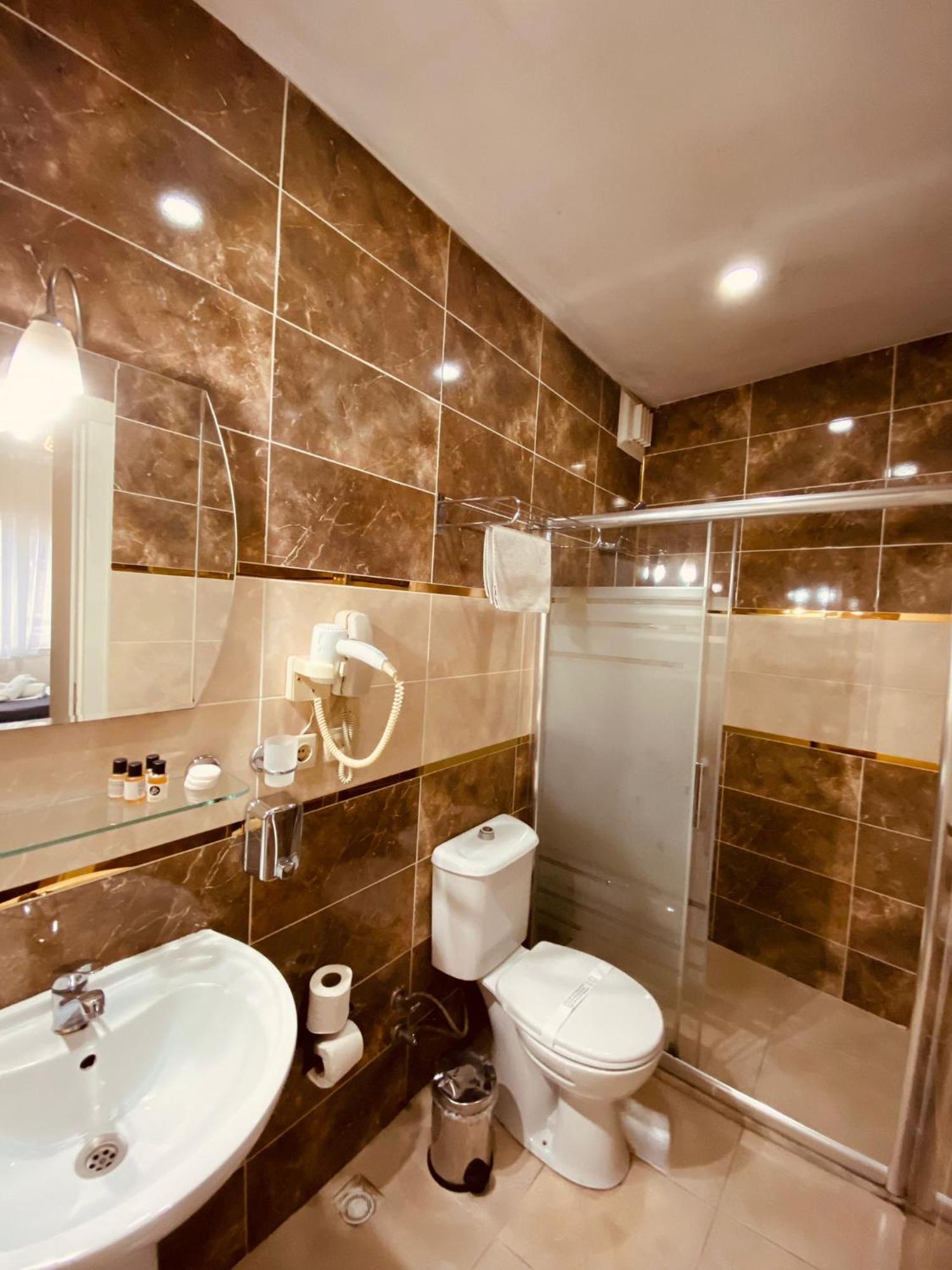 Adora Hotel Cafe & Restaurant Stambuł Zewnętrze zdjęcie